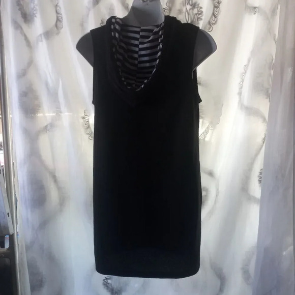 Catalina Swimwear size small. (Box 13) - Picture 2 of 4